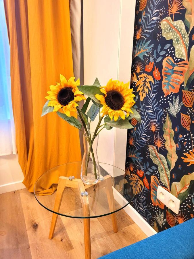 Brand New Camelia Room With Private Bathroom Bruxelas Exterior foto